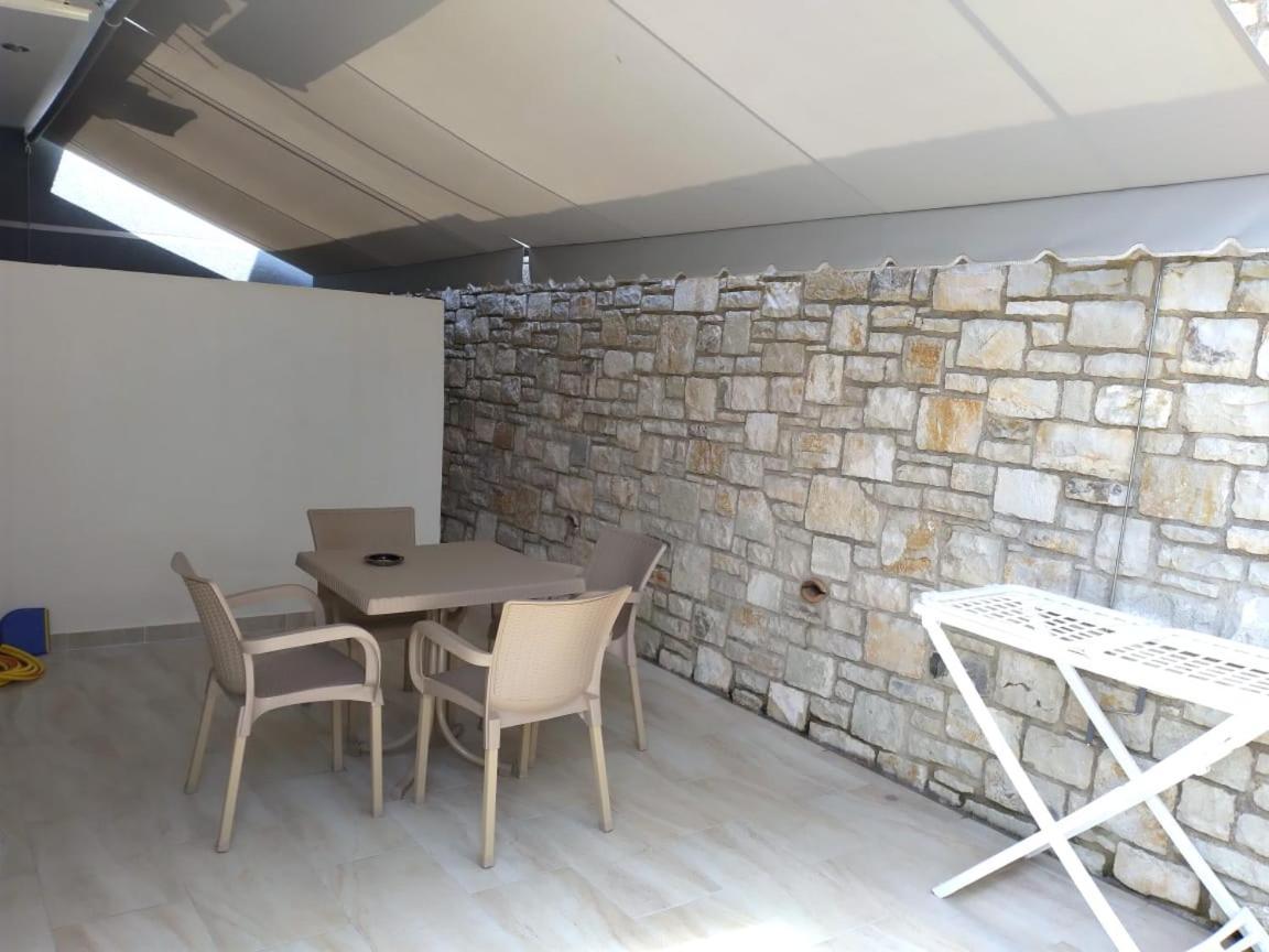 Artur Apartments ヒマラ 部屋 写真